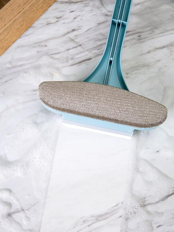 MEESH CLEANER BRUSH AND WIPER 2 IN 1